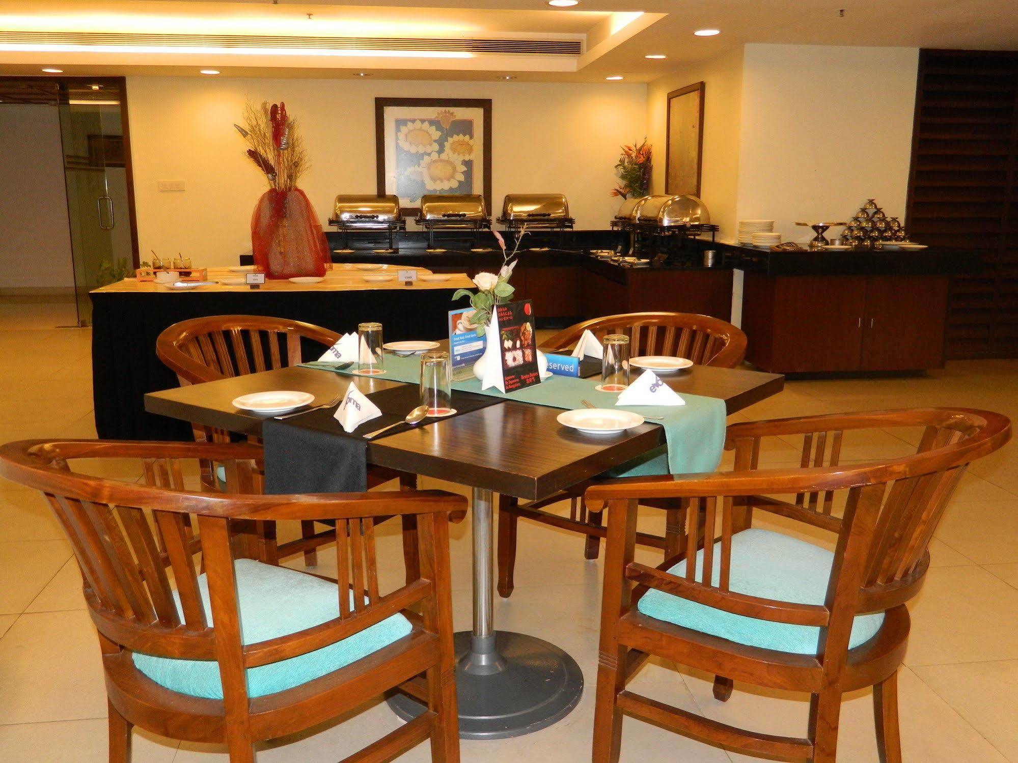 Evoma Hotell Bangalore Exteriör bild